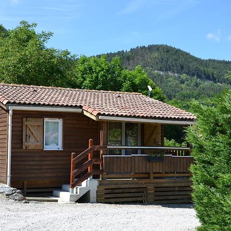Camping La Mare Aux Fees Otel Roquefeuil Dış mekan fotoğraf