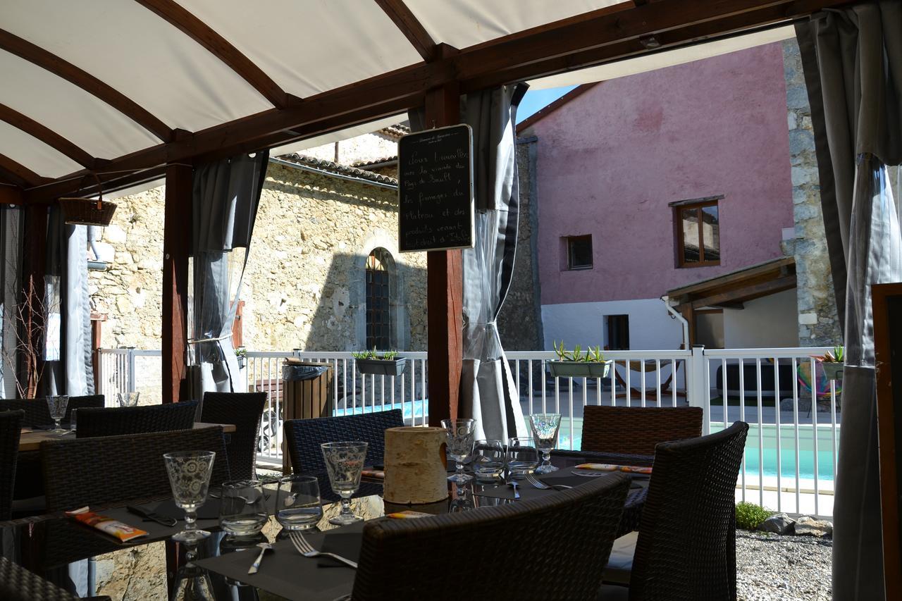 Camping La Mare Aux Fees Otel Roquefeuil Dış mekan fotoğraf